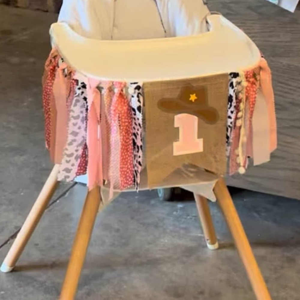 Baby First Rodeo Birthday Party Banner & Hat 🤠 - Picture 5 of 6